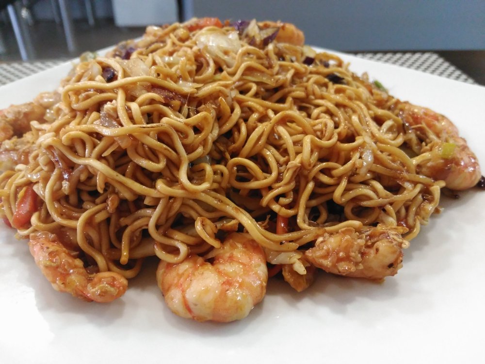 Fideos con langostinos en el Noodles&Go
