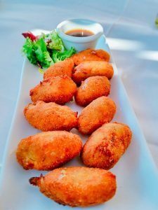 Un hotel con encanto con una cocina encantadora: @CTRlagarganta | @dondecomerenMLG